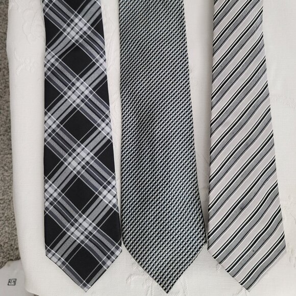 3 Ties Tommy, Marc Anthony, Croft & Barrow , lengths range from 58" to 61" - Picture 1 of 2